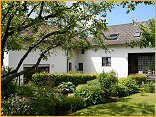 Unser Haus aus der Gartenansicht